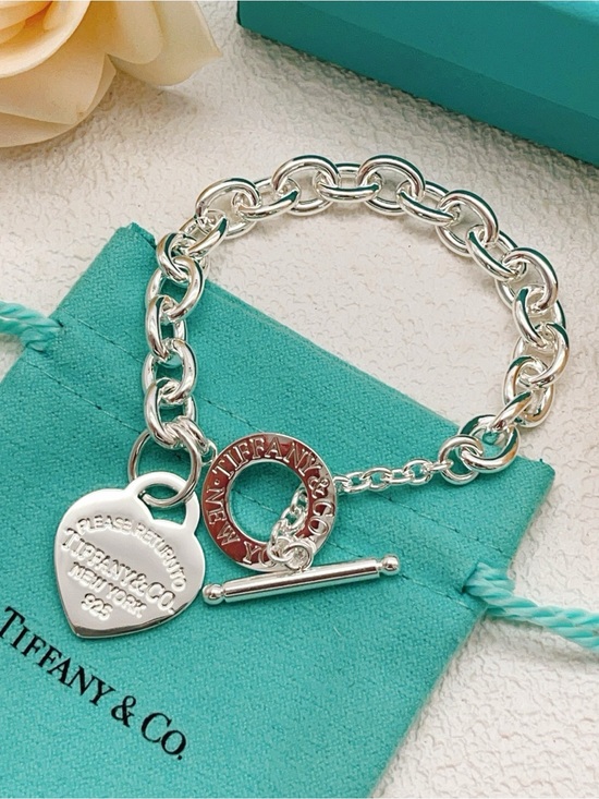Tiffany & Co. Return to Tiffany Heart Tag Toggle Bracelet - Silver